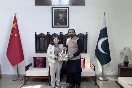Mr. Consul General met with Ms. Jia Xiaoqin, Secretary General of Chengdu Electronic Information Industry Association image